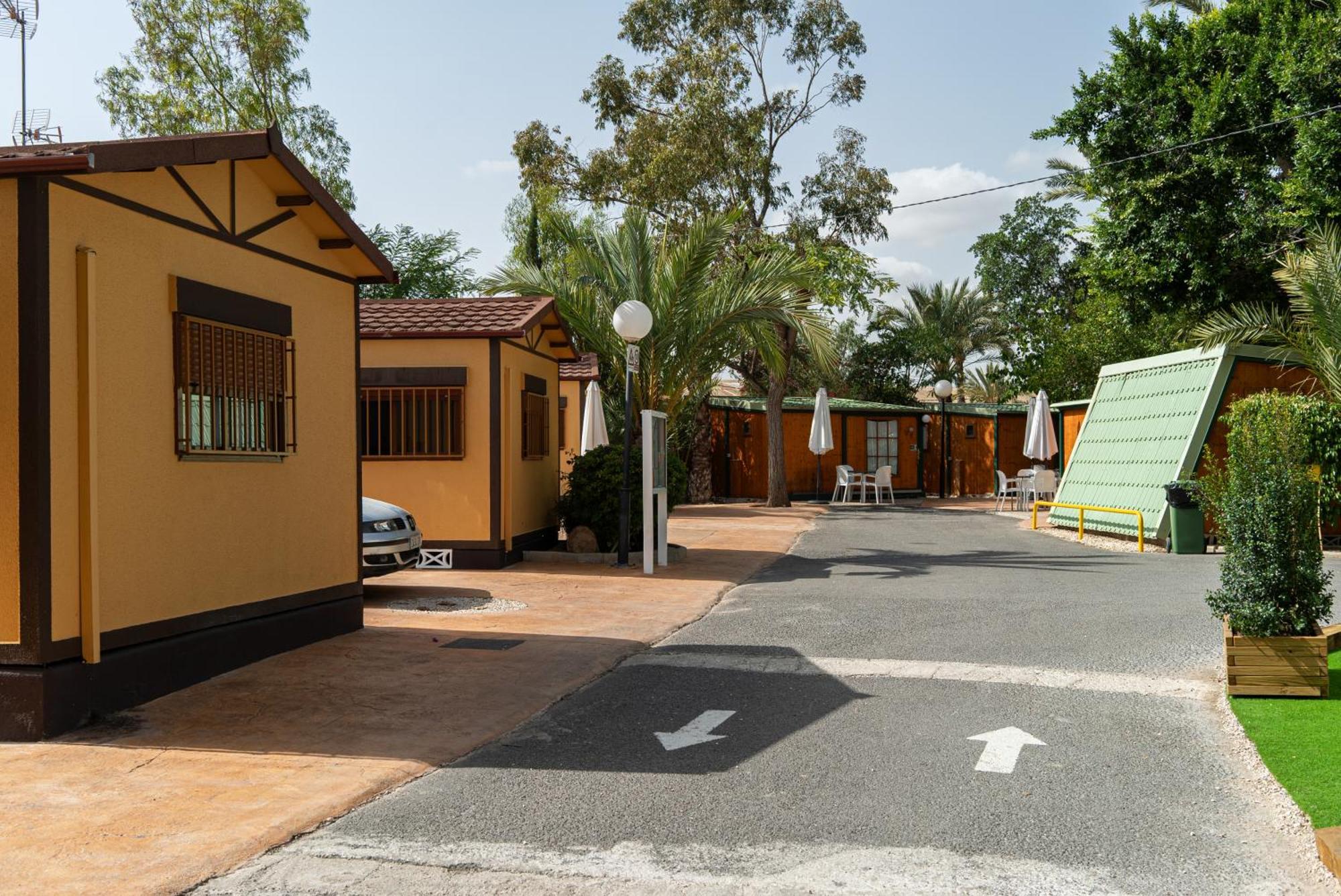 Camping Las Palmeras Crevillente Bagian luar foto